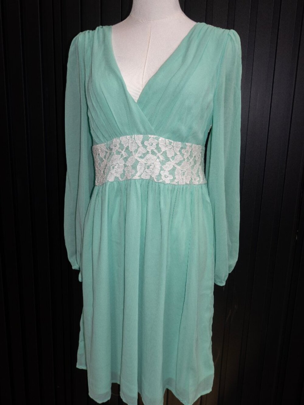 Mint Green Chiffon Long Sleeve Lace Waist Open Back Mini Dress S/M